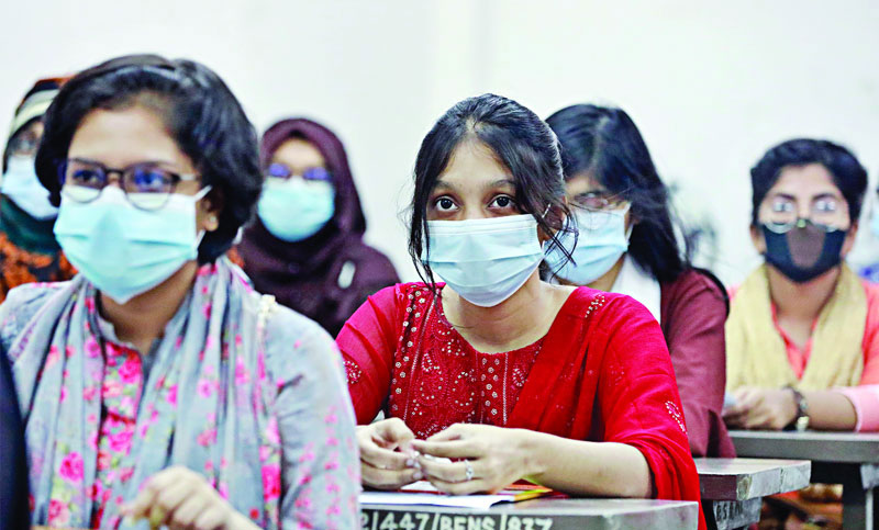 একাদশের ক্লাস অক্টোবরে শুরুর চিন্তা অনলাইনে