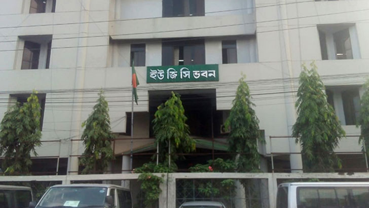 পাবলিক বিশ্ববিদ্যালয়ের ৪০২৭ শিক্ষকই ছুটিতে