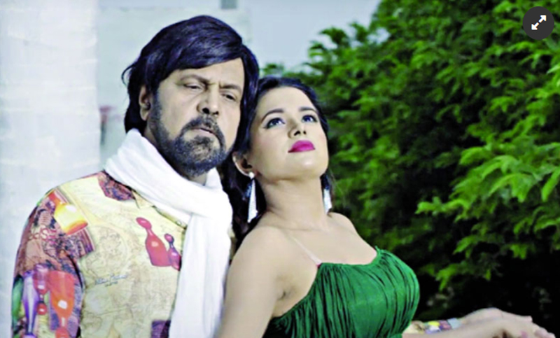 মেকআপ নিষিদ্ধ!