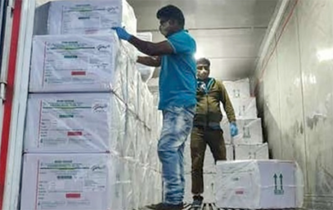 আরও ৪ কোটি ডোজ কেনার চেষ্টা সরকারের