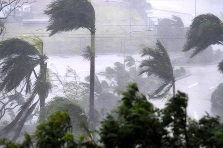 দেশের ৮ অঞ্চলের জন্য আবহাওয়া সতর্কতা, ঝোড়ো বৃষ্টির আভাস ঢাকায়