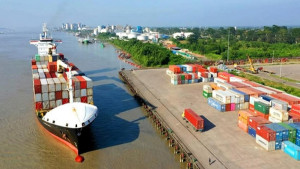 মোংলা বন্দর অর্থনীতির নতুন সম্ভাবনা, বাধা অবকাঠামো ও নাব্য সংকট