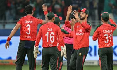 ঘুরে দাঁড়িয়েছে বাংলাদেশ