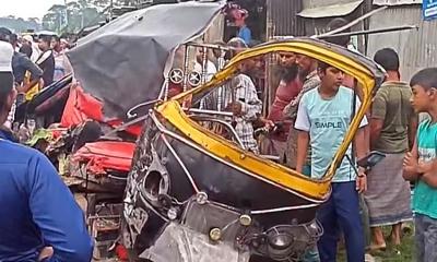 ফরিদপুরে বাস-মাহিন্দ্রার সংঘর্ষে নিহত ৫