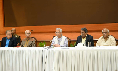 প্রধান উপদেষ্টার সঙ্গে বিভিন্ন রাজনৈতিক দলগুলোর বৈঠক শুরু