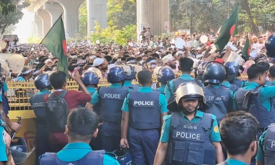 রাজধানীতে থালা-বাসন নিয়ে এমপিওভুক্ত শিক্ষকদের ভুখা মিছিল