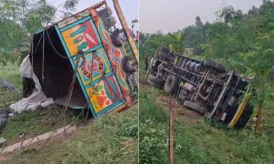 টাঙ্গাইলে যমুনা সেতুর পূর্বপ্রান্তে ট্রাক উল্টে নিহত ১৭