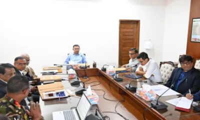 বস্ত্র ও পাট মন্ত্রণালয়ের সংশ্লিষ্টদের সঙ্গে বৈঠক করলেন প্রধানমন্ত্রী
