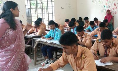 এসএসসি ও সমমান পরীক্ষায় প্রথম দিনে অনুপস্থিত ২৫৪০৮ শিক্ষার্থী, বহিষ্কার ৬