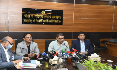 ক্যান্সার চিকিৎসাসেবায় দেশে আসছে ১৭ রেডিওথেরাপি মেশিন: স্বাস্থ্যমন্ত্রী