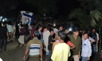 জামালপুরে বাস-ইজিবাইক সংঘর্ষ, নিহত ৪