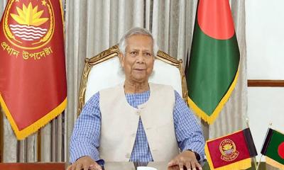 প্রধান উপদেষ্টার সঙ্গে বৈঠক করতে যমুনায় তিন বাহিনী প্রধান