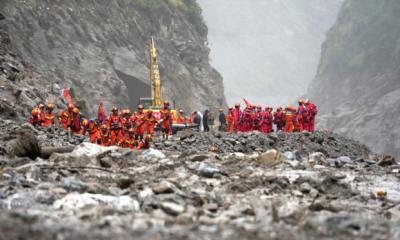নেপালে কাদার ভেতর উদ্ধারকারীদের মরিয়া অনুসন্ধান, নিখোঁজ ৩০০০