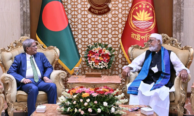রাষ্ট্রপতির সঙ্গে বঙ্গবীর কাদের সিদ্দিকীর সাক্ষাৎ