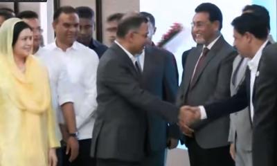 নিউইয়র্ক সফর শেষে ঢাকায় প্রধানমন্ত্রী