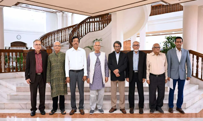 জাতীয় নির্বাচনের আগে বা নির্বাচনের দিন গণভোটের সুপারিশ ঐকমত্য কমিশনের