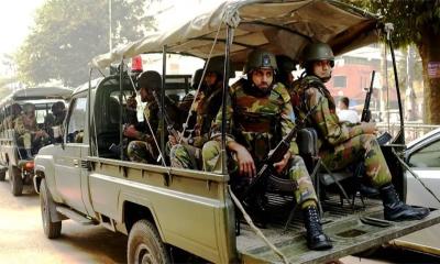 সেনা কর্মকর্তাদের নির্বাহী ম্যাজিস্ট্রেটের ক্ষমতার মেয়াদ বাড়ল