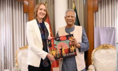 ফের ঢাকায় ভিসা কার্যক্রম চালু করায় অস্ট্রেলিয়াকে ধন্যবাদ জানালেন প্রধান উপদেষ্টা