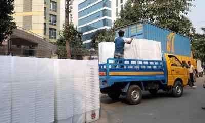 কেন্দ্রেগুলোতে পাঠানো হচ্ছে ব্যালট পেপার-বক্সসহ ভোটের প্রয়োজনীয় সব সরঞ্জাম