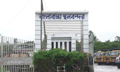 এবার স্থলবন্দর দিয়ে বাংলাদেশ থেকে পোশাক আমদানি বন্ধ করলো ভারত