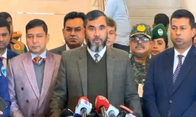 আসন্ন নির্বাচনের আগে লুট হওয়া সব অস্ত্র উদ্ধার হওয়া জরুরি: ইসি সানাউল্লাহ