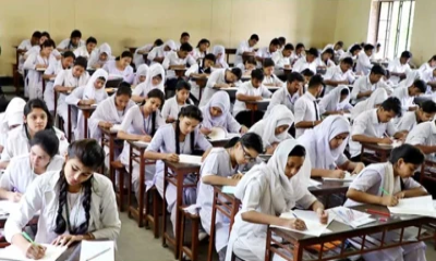 এবারের এইচএসসিতে প্রায় অর্ধেক পরীক্ষার্থীই ফেল করেছে