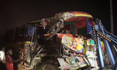 কিশোরগঞ্জে দুই বাসের মুখোমুখি সংঘর্ষ, আহত ২০