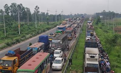 ঈদে বাড়ি ফেরা, ঢাকা-টাঙ্গাইল মহাসড়কে তীব্র যানজট