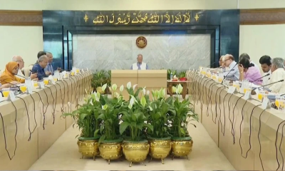 জাতীয় জুলাই সনদ ও গণভোট ইস্যুতে বৈঠকে উপদেষ্টা পরিষদ