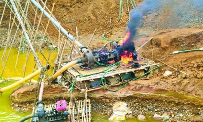 সিলেটে পাথরখেকোরা বোমা মেশিন নিয়ে আবারও নেমেছে