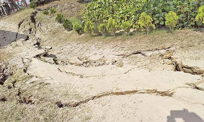 কী চলছে মাটির নিচে ৭ ভূমিকম্পে কাঁপছে দেশ