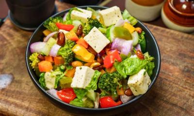 স্বাস্থ্যকর সুস্বাদু সালাদ কেমন হতে পারে