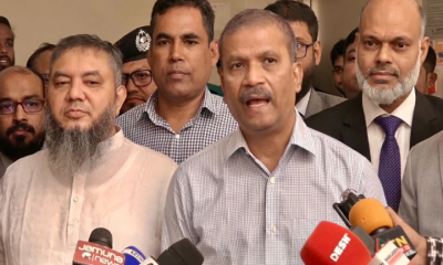 দেশে নির্বাচন বিলম্বিত করার কোনো ইস্যু নেই: আইন উপদেষ্টা