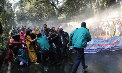 প্রাথমিকের নিয়োগ বাতিল হওয়া প্রার্থীদের বিক্ষোভে পুলিশের লাঠিচার্জ-জলকামান