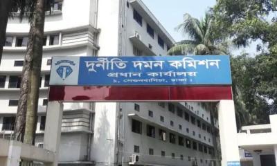 সাবেক সামরিক উপদেষ্টা তারিক সিদ্দিকসহ তিনজনকে দুদকে তলব