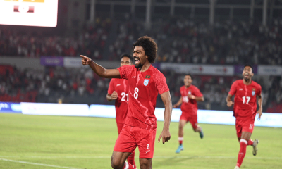 হামজার গোলে স্টেডিয়ামে আনন্দ