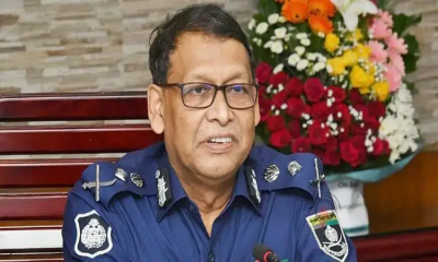 বিডিআর হত্যাকান্ডের তদন্তে আইজিপি বাহারুলের নাম থাকায় বরখাস্ত চেয়ে প্রধান উপদেষ্টার কাছে আবেদন