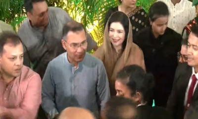 সর্বসাধারণের সঙ্গে ঈদের শুভেচ্ছা বিনিময় করছেন প্রধানমন্ত্রী