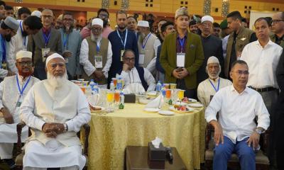 জামায়াতের ইফতার মাহফিলে প্রধানমন্ত্রী তারেক রহমান