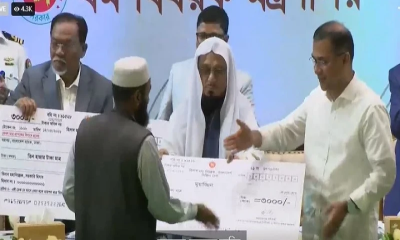 ইমাম-মুয়াজ্জিন ও ধর্মীয় নেতাদের সম্মানি কার্যক্রমের উদ্বোধন করলেন প্রধানমন্ত্রী