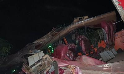 সীতাকুন্ডে বাস-ট্রাক মুখোমুখি সংঘর্ষে নিহত ৪