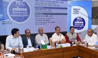 গণমাধ্যমকে নিয়ন্ত্রণ নয়, নিয়মতান্ত্রিক কাঠামোর মধ্যে আনা দরকার: তথ্যমন্ত্রী