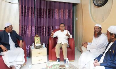 চরমোনাই পীরের বাসায় এবার বিএনপি চেয়ারম্যান তারেক রহমান