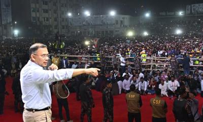 দেশকে পুনর্র্নিমাণ করতে হলে গণতন্ত্রকে প্রতিষ্ঠিত করতে হবে: তারেক রহমান