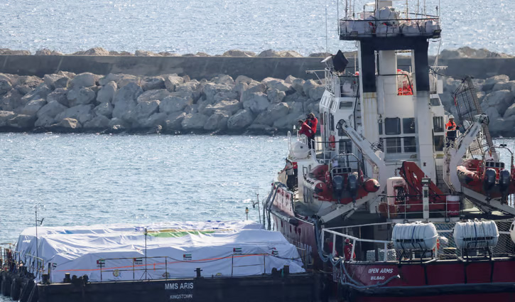 First aid ship to Gaza leaves Cyprus port in pilot project