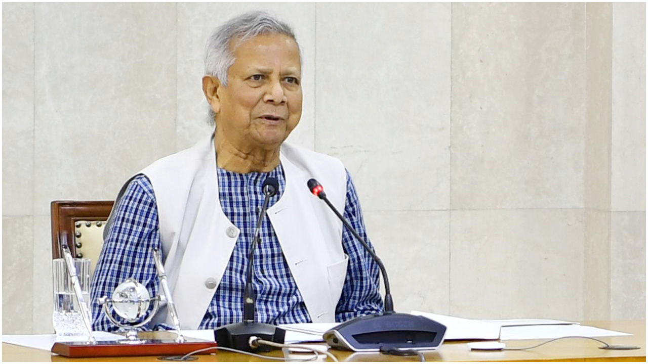 সোমবার ওসমান হাদিকে সিঙ্গাপুরে পাঠানো হবে : প্রধান উপদেষ্টা