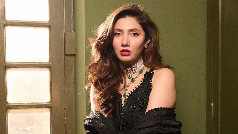 মা হচ্ছেন শাহরুখের নায়িকা মাহিরা খান