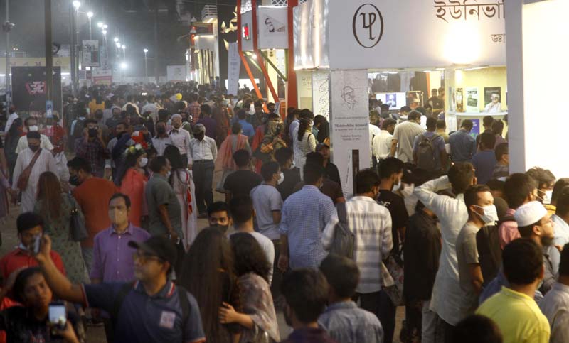 শেষ হলো বইমেলা, সাড়ে ৫২ কোটি টাকার বই বিক্রি