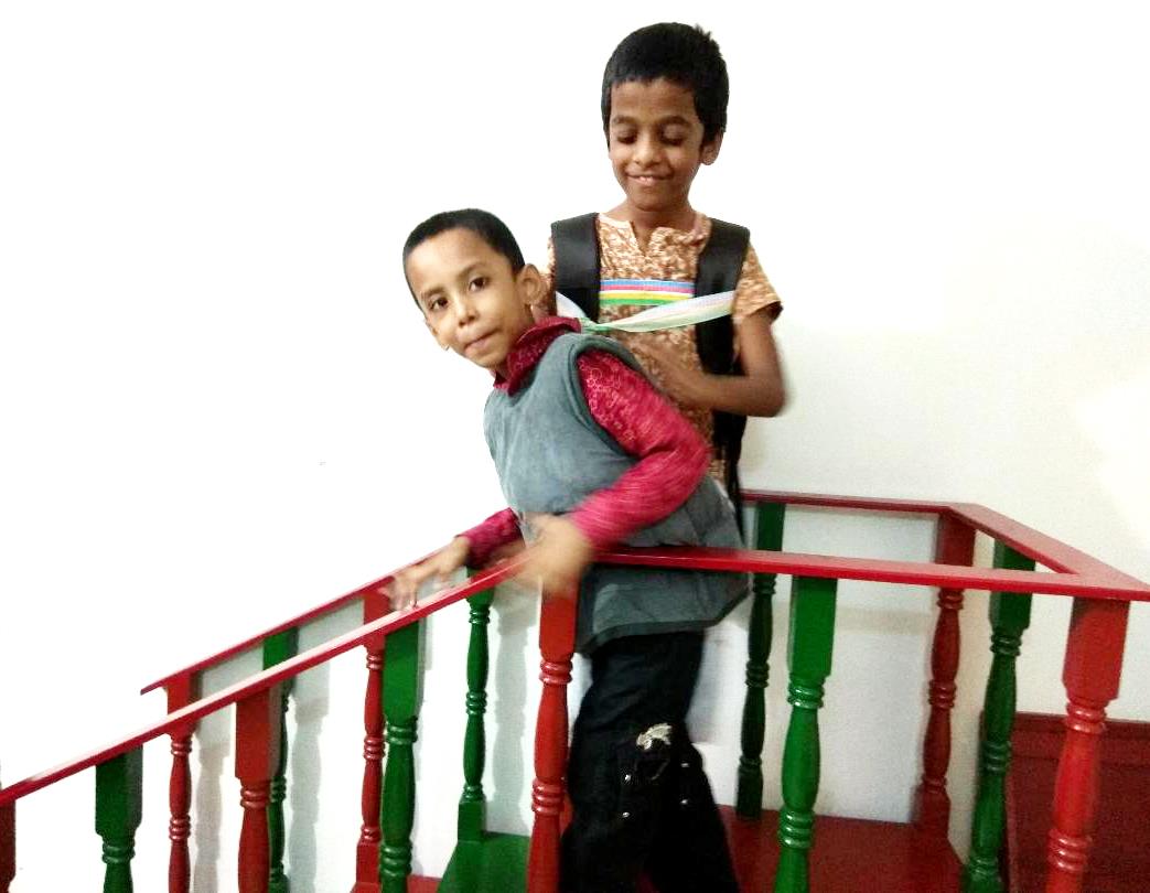 ছোট্ট জীবনে পৃথিবীর বোঝা-বকুল আহমেদ